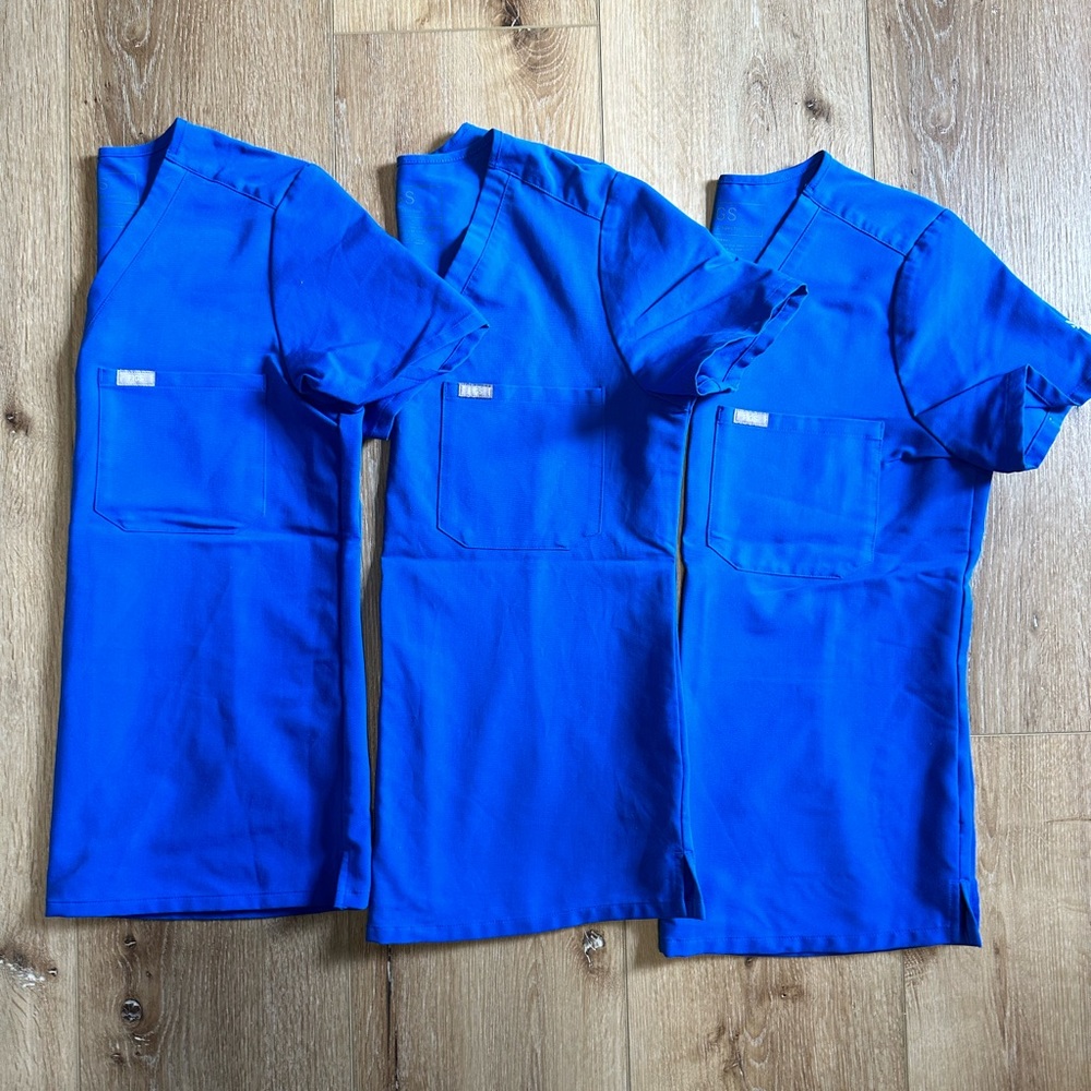 Set of 3 Figs scrub tops- woman’s small